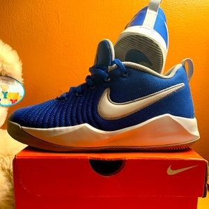 Nike Team Hustle Quick 2.